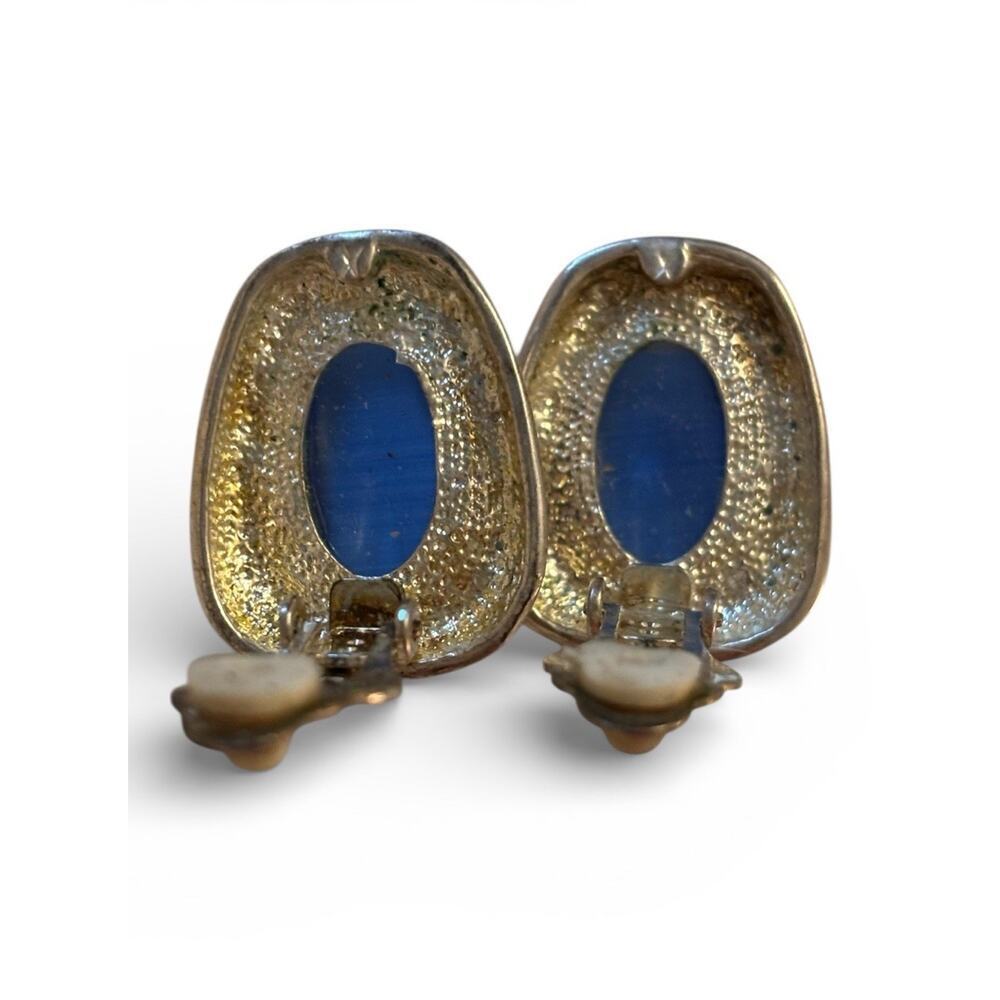 Blue Cat’s Eye Silver Tone clip On Earrings Vintage Jewelry 1” - Picture 3 of 4